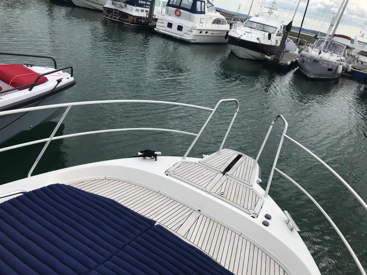 Adelphi B A Delightful 6 Berth Boat Hotel Lymington Kültér fotó