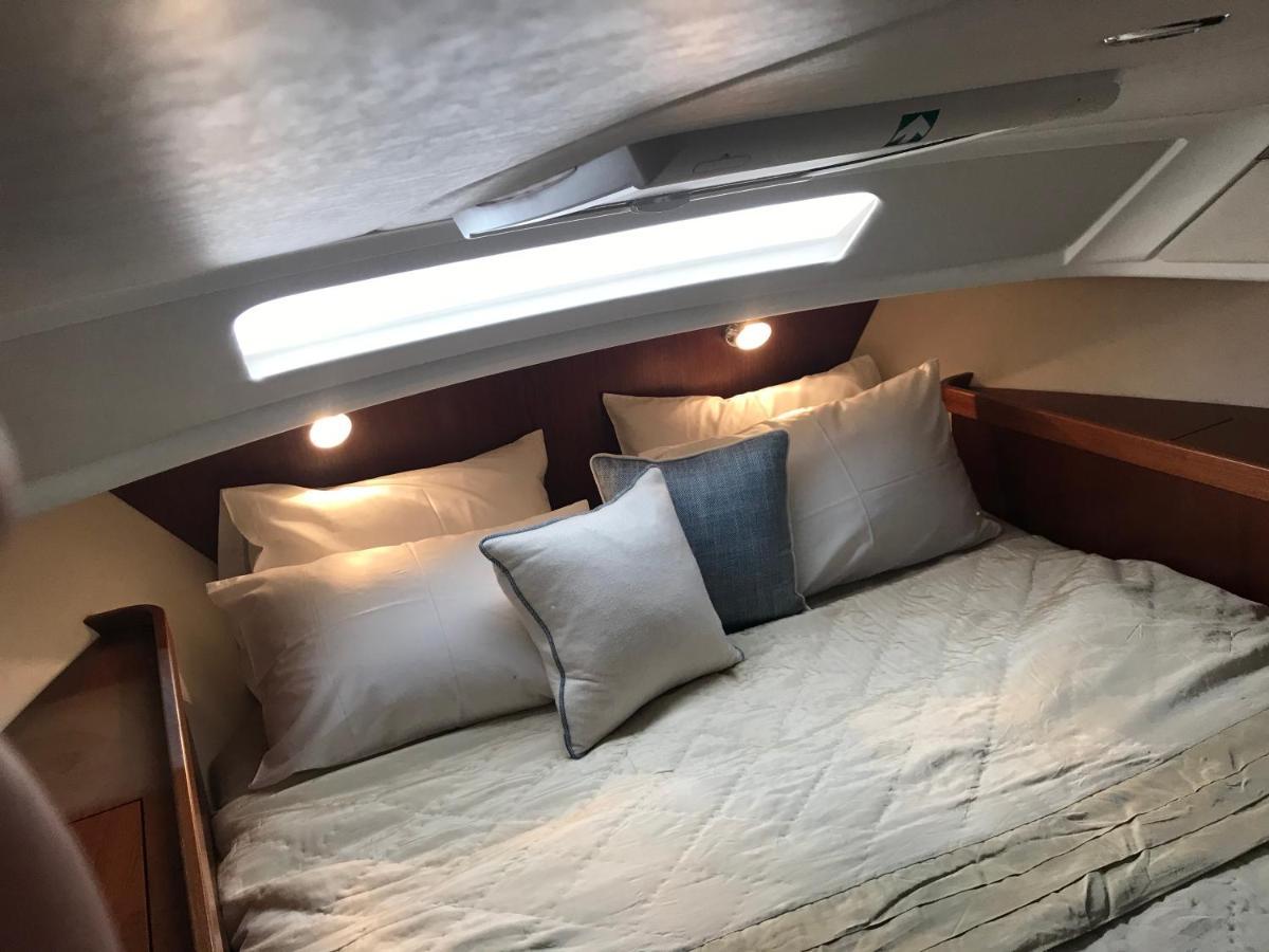 Adelphi B A Delightful 6 Berth Boat Hotel Lymington Kültér fotó